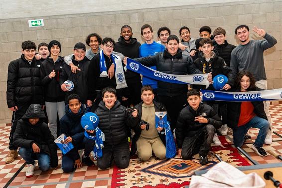 KRC bezorgt GIGOS-jongeren warme kerst - Genk