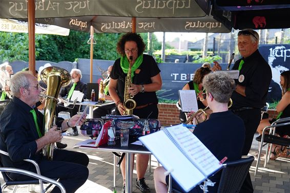 Kroegentocht fanfare Onder Ons - Beringen