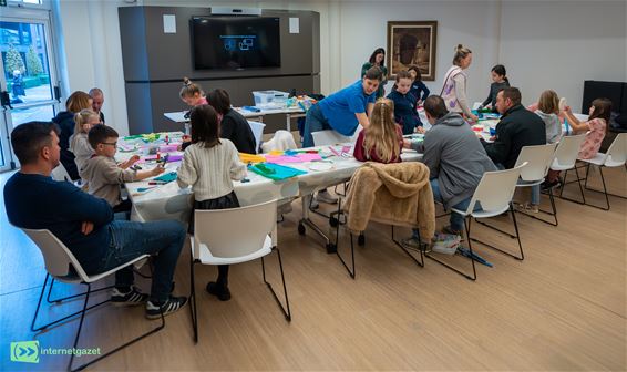 Kunstenmix lokt jong én oud naar bib van Meeuwen