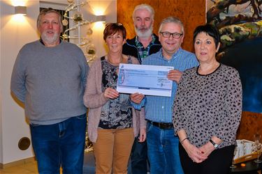 KWB Beverlo schenkt 1022 euro aan Zorghuis Limburg - Beringen