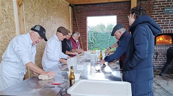 Laatste bakdag van het seizoen bij Ovenbuur - Bocholt