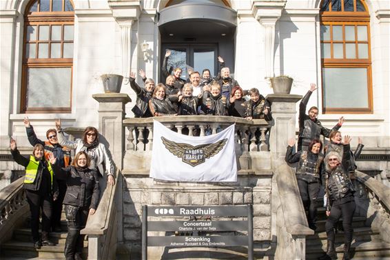 Ladies of Harley Benelux organiseerden ladiesrit - Lommel