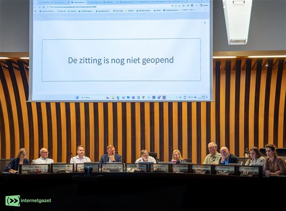 Lommel - Lange gemeenteraad met primeur