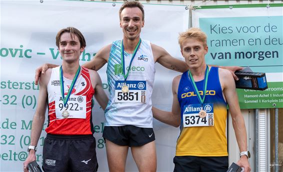 Laurens Vanderlinden imponeert op LCC veldloop - Pelt