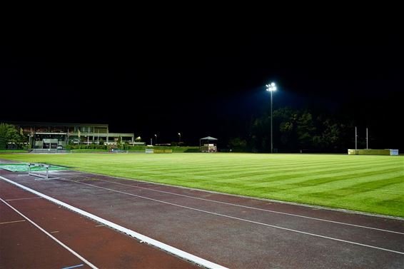 Ledverlichting op sportveld Dommelhof - Pelt