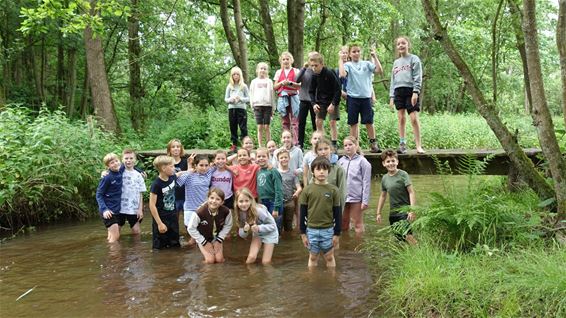 Leerlingen Brueghelschool ontdekken de Abeekvallei - Peer