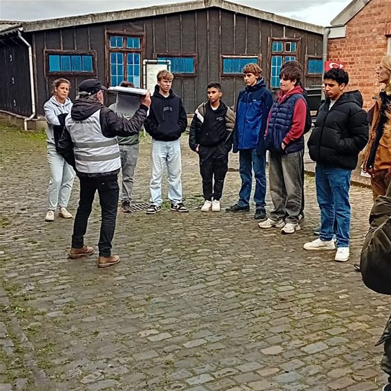 Leerlingen Don Bosco op tweedaagse in Antwerpen  · - Houthalen-Helchteren