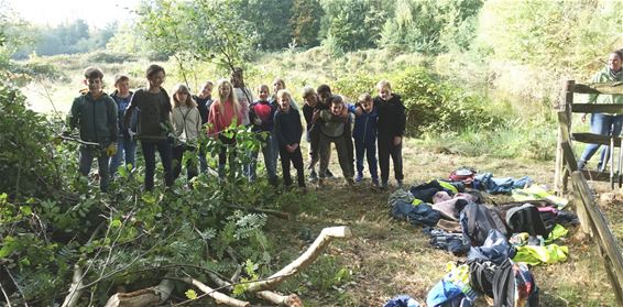 Leerlingen Geluksvlinder Reppel beheren waterpoel - Bocholt