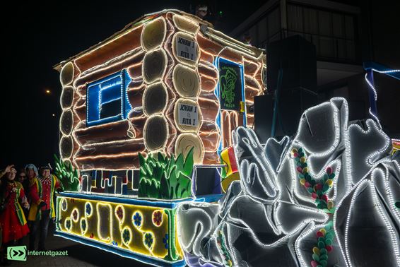 Lichtstoet De Bollekes trekt door Opglabbeek