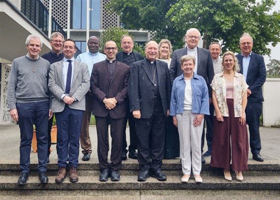 Bocholt - Limburgers mogen mee nadenken over nieuwe bisschop