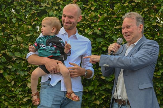 Lommel eerde zijn Champs Elysées-held - Lommel