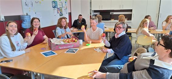 Lommel zet leerkrachten in de bloemetjes - Lommel