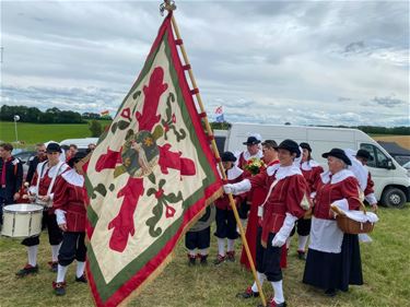 Lommelse schuttersgilden liggen uit het OLS - Hamont-Achel & Lommel