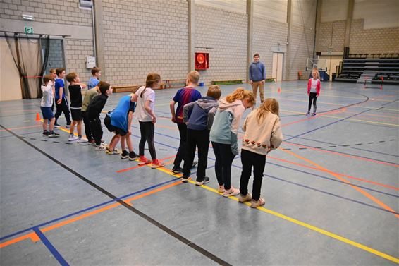 Lopen, springen en spelen tijdens omnisportkamp - Lommel