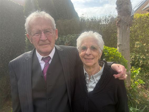 Louis en Tiny vieren briljanten huwelijk in Pelt - Pelt