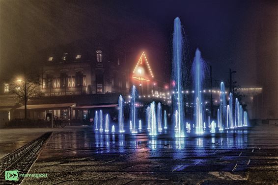 Marktplein in de mist - Pelt