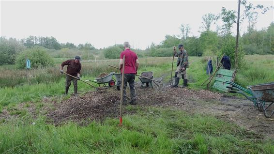Meehelpen in de Vallei van de Abeek