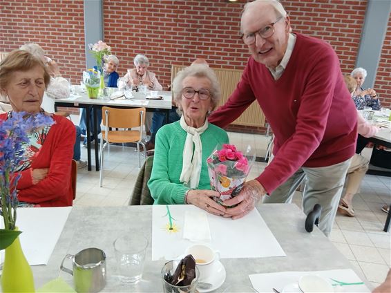 Meimaand = bloemenmaand bij Okra Paal - Beringen