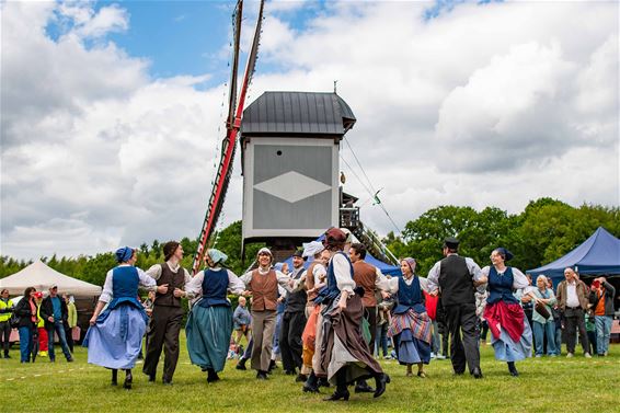 Molenfeesten brengen ambacht en spektakel - Lommel
