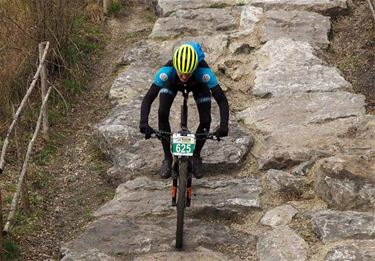 Mountainbiker zwaargewond bij val - Beringen