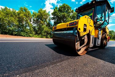 Peer - N73 krijgt 's nachts nieuw asfalt
