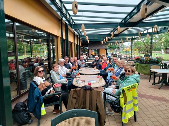 Hamont-Achel - Neos-fietsers genieten van zonnige tocht