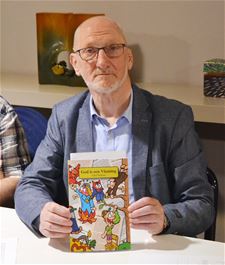 Nieuw boek voor columnist Chel Driesen - Lommel