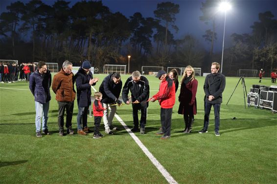 Nieuw kunstgrasveld voor Lindelhoeven VV - Pelt