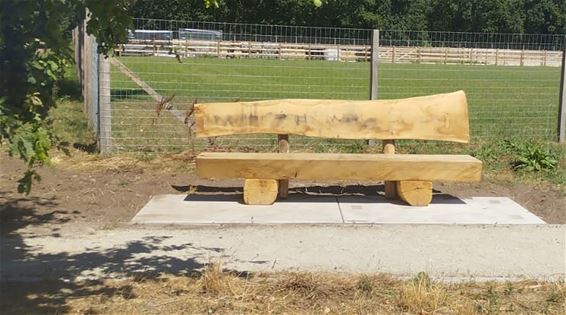 Nieuwe bank nodigt uit tot ontmoeting - Oudsbergen