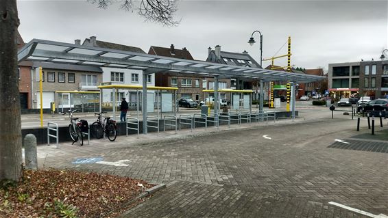 Nieuwe fietsenstalling Hoppinpunt Opglabbeek klaar - Oudsbergen