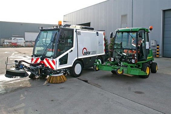 Nieuwe machines voor de gemeente - Overpelt