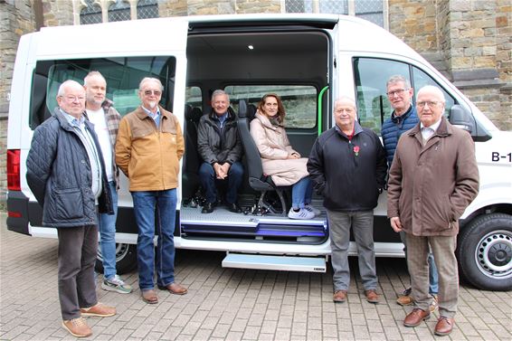 Nieuwe vervoersbus voor mindermobielencentrale - Oudsbergen