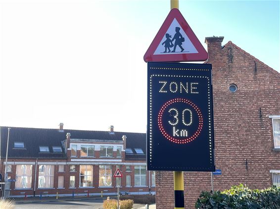 Nog altijd zone 30, school is al 3 maanden dicht - Beringen