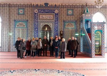 Okra Beringen centrum bezoekt Turkse moskee - Beringen