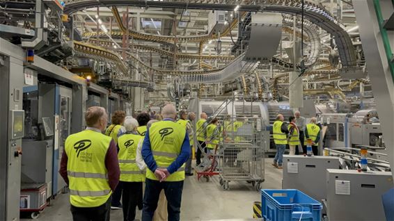 Okra Peer op bezoek bij drukpersen in Beringen - Peer