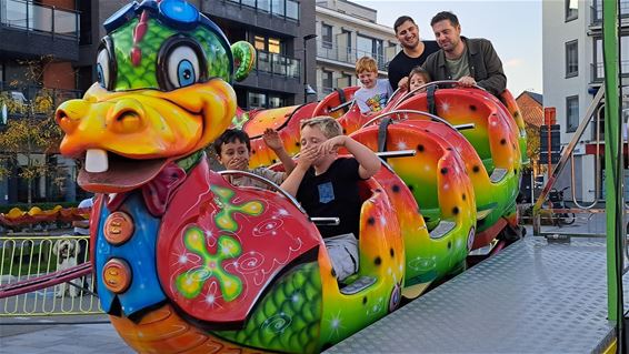 Oktoberkermis lokt heel wat volk naar Neerpelt - Pelt