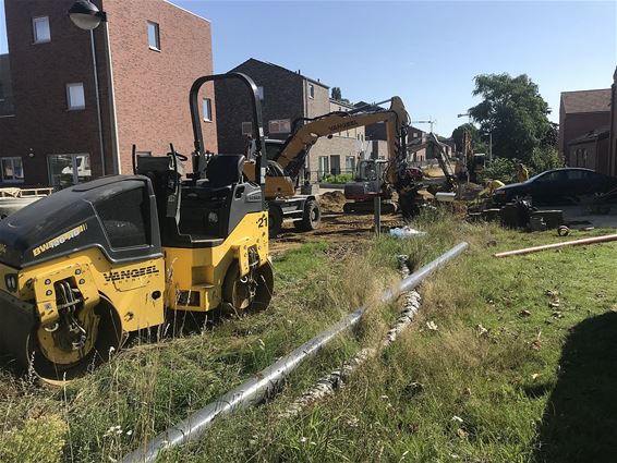 Ondertussen, in de Bremstraat... - Houthalen-Helchteren