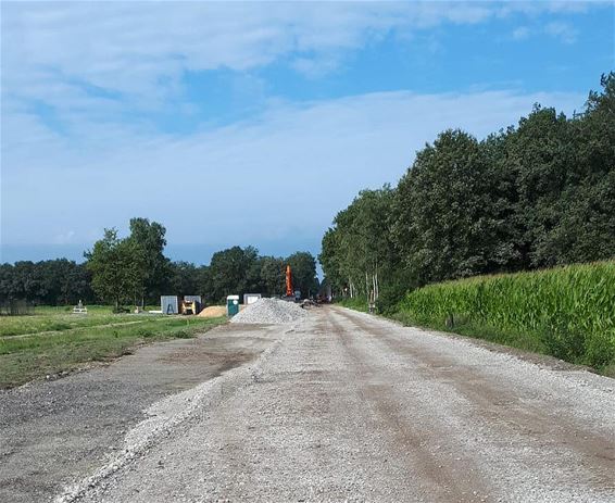 Ondertussen, in de Zandstraat... - Pelt