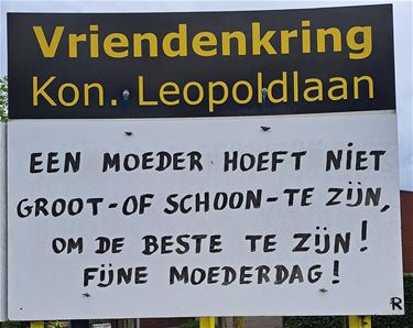 Ondertussen, op de Koning Leopoldlaan... - Lommel