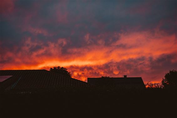 Ook boven Lommel stond de hemel in vuur - Lommel