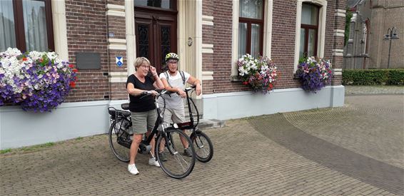 Ook de gezusters Plessers springen op de fiets - Pelt
