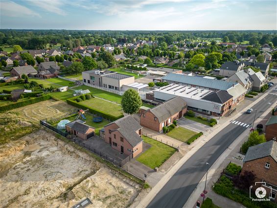 Oppositie uit kritiek op financiering parking - Pelt