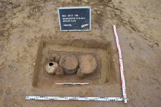 Oud-Romeins grafveld onderzocht - Tongeren