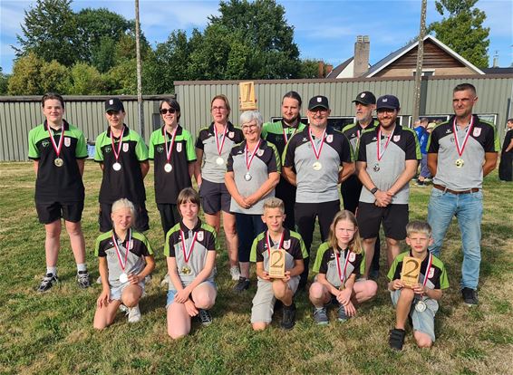Oude Stam blinkt uit op Limburgs kampioenschap - Pelt