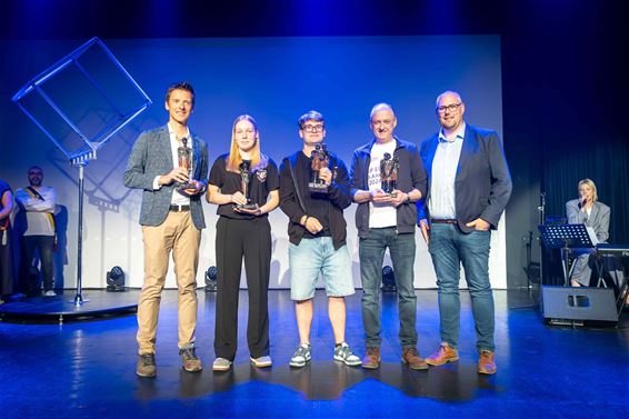 Oudsbergen vierde haar kampioenen - Oudsbergen