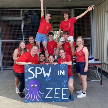 Peer bedankt haar animatoren - Peer