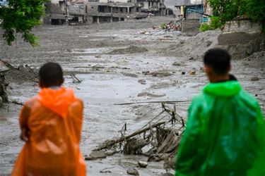 Pelt geeft noodsteun aan Nepal en Congo - Pelt