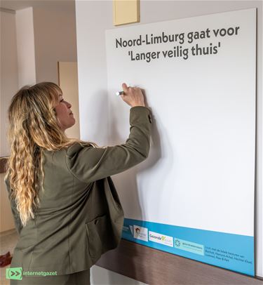 Pelt tekent 'Langer veilig thuis'-charter - Pelt