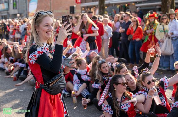 Pelt viert carnaval in Achel - Pelt