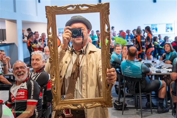 Peltse wielerclubs genieten samen na - Pelt